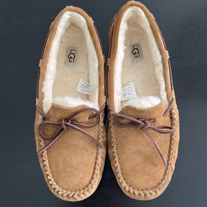 UGGS women’s slippers size 9